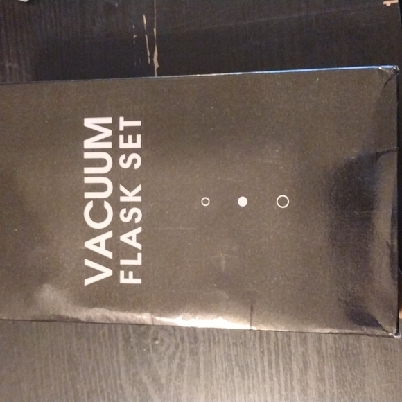 Vacuum Flask Set - Picture 2 of 2